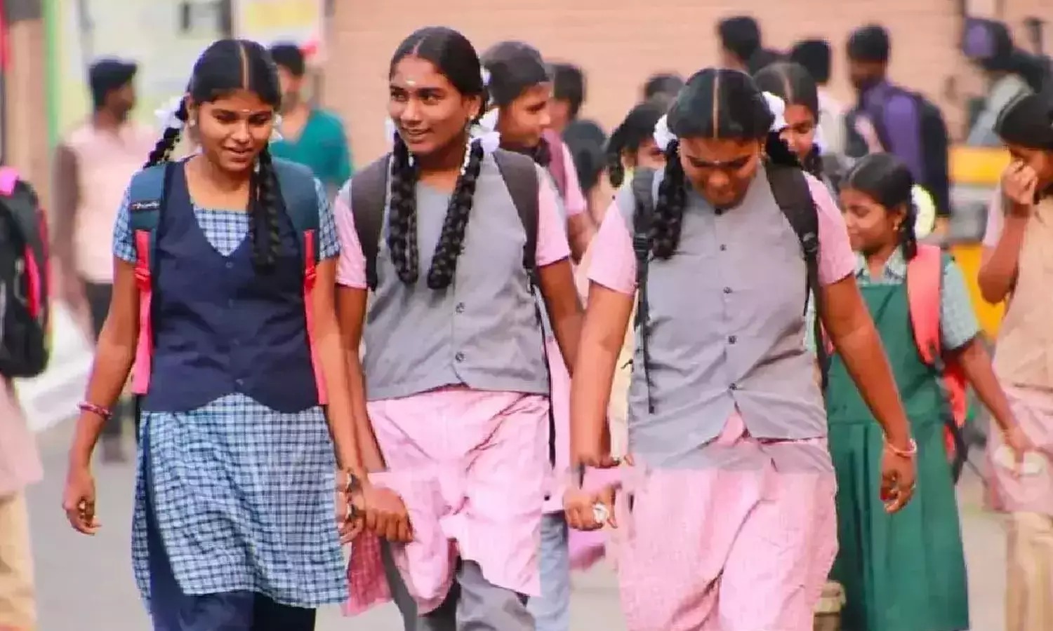 தமிழகம் முழுவதும் நாளை (நவ. 29) பள்ளிகளுக்கு விடுமுறை அறிவிப்பு!